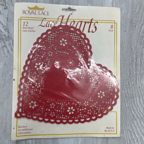 Jolee's Boutique Artisan Paper 12 Pack & Royal Lace 8" Red Heart Lace Doilies - Picture 8 of 9